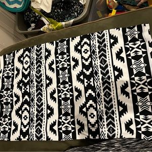 Aztec print midi skirt express new sz large